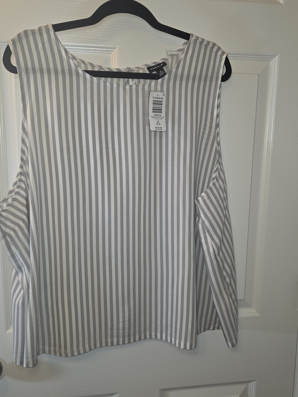 Torrid Size 3x Gray & White Striped Shell Top